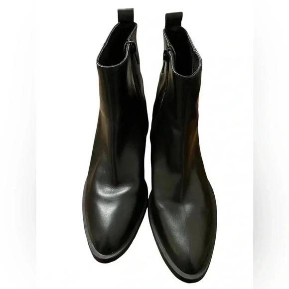 Intentionally Blank Black Boots - Picture 2 of 4